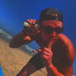 Meet your Posher, Christian